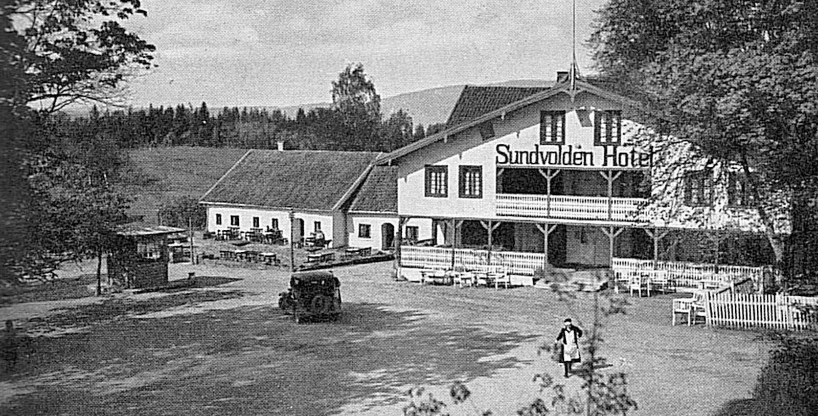 Historic Image of Hotel Exterior Sundvolden Hotel, 1648, Member of Historic Hotels Worldwide, in Krokkleiva, Norway, Discover