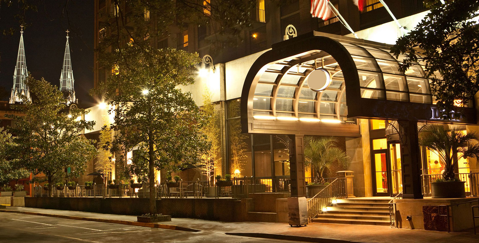 Image of Exterior Night, The DeSoto, 1890, Member of Historic Hotels of America, in Savannah, Georgia, Special Offers, Discounted Rates, Families, Romantic Escape, Honeymoons, Anniversaries, Reunions